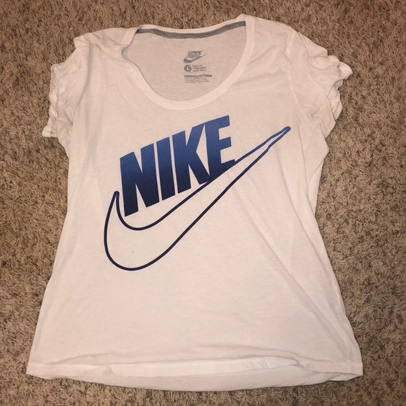 Nike Tops - Size large Nike shirt